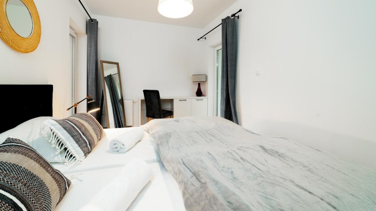 Apartamenty Everysky - Emilii Plater 18-18A كارباش المظهر الخارجي الصورة